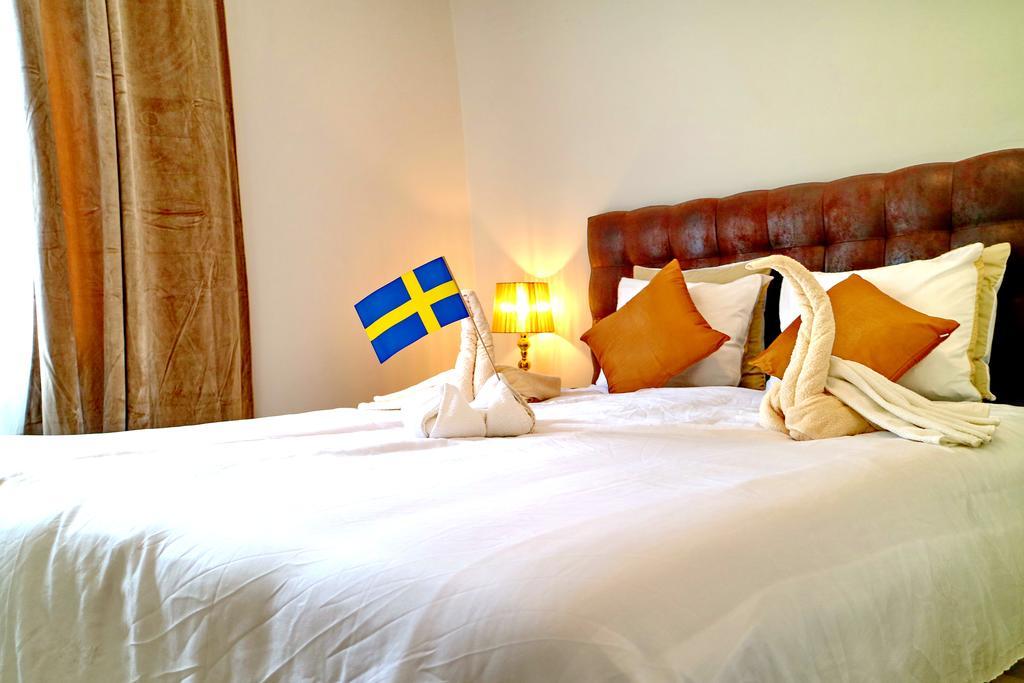Brodderud Apartments มาเรียสตัด ภายนอก รูปภาพ